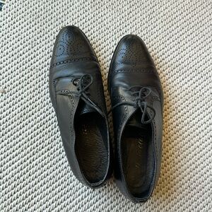 High quality shoes. Black Genuine leather. Office wear. Size 7. Vintage.
